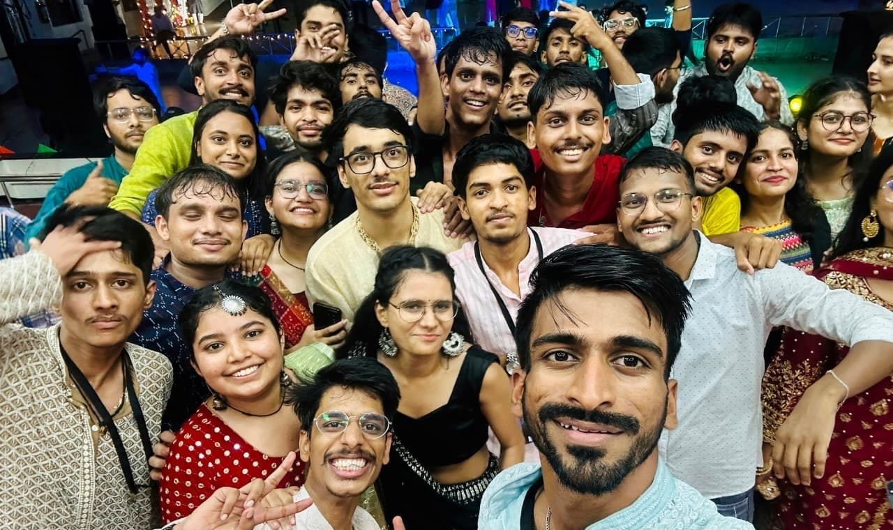 पतंग उत्सव एवं विशाल तिरंगा यात्रा — एनआईटी त्रिची परिसर